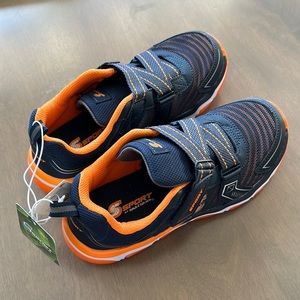 Boys, size 4 sneakers by Sketchers